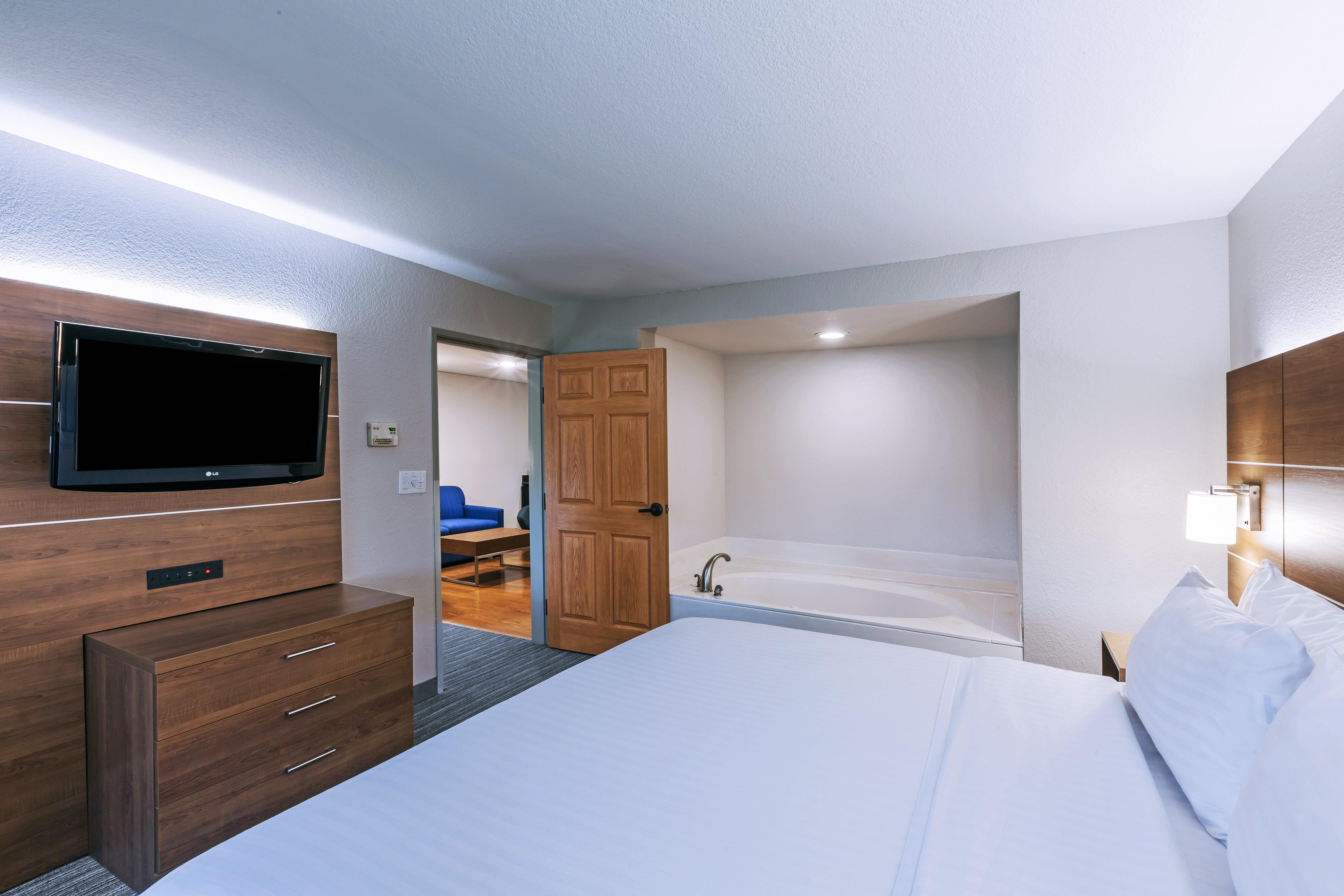 Holiday Inn Express & Suites Tulsa S Broken Arrow Hwy 51 By Ihg מראה חיצוני תמונה