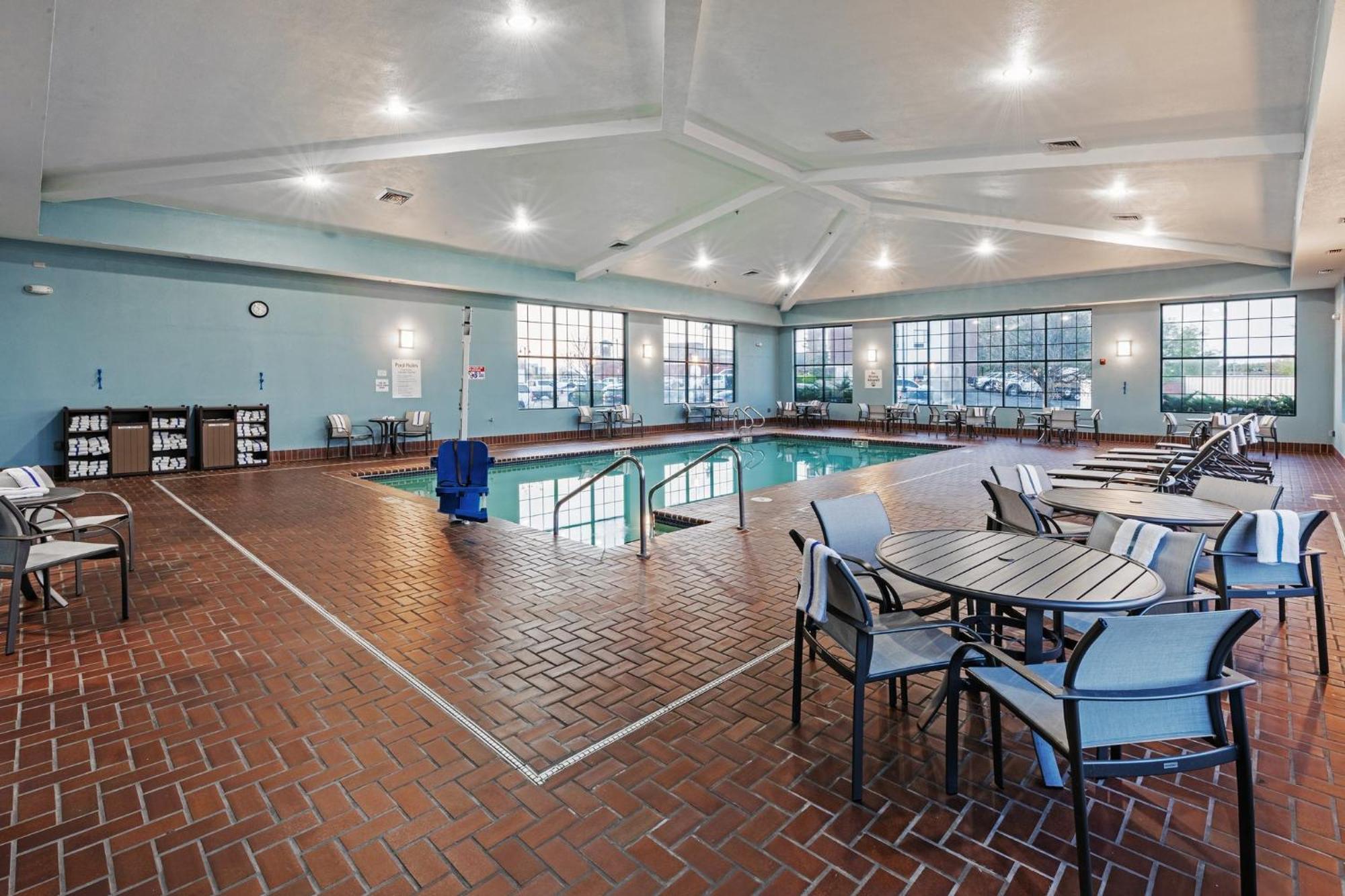 Holiday Inn Express & Suites Tulsa S Broken Arrow Hwy 51 By Ihg מראה חיצוני תמונה
