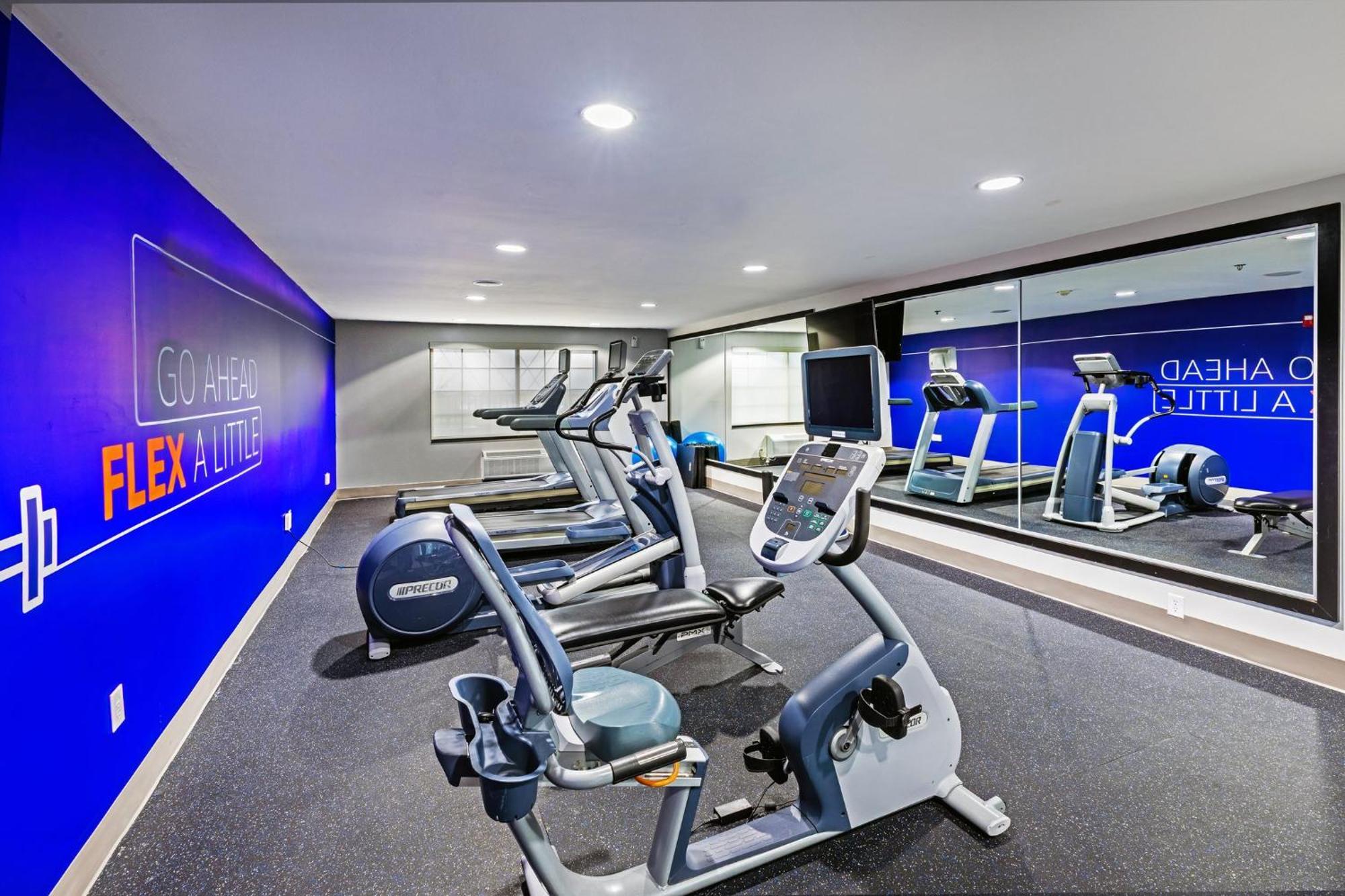 Holiday Inn Express & Suites Tulsa S Broken Arrow Hwy 51 By Ihg מראה חיצוני תמונה